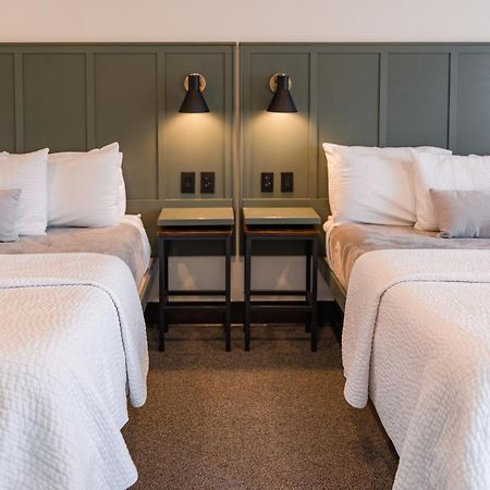 River City Inn Parsons Extérieur photo