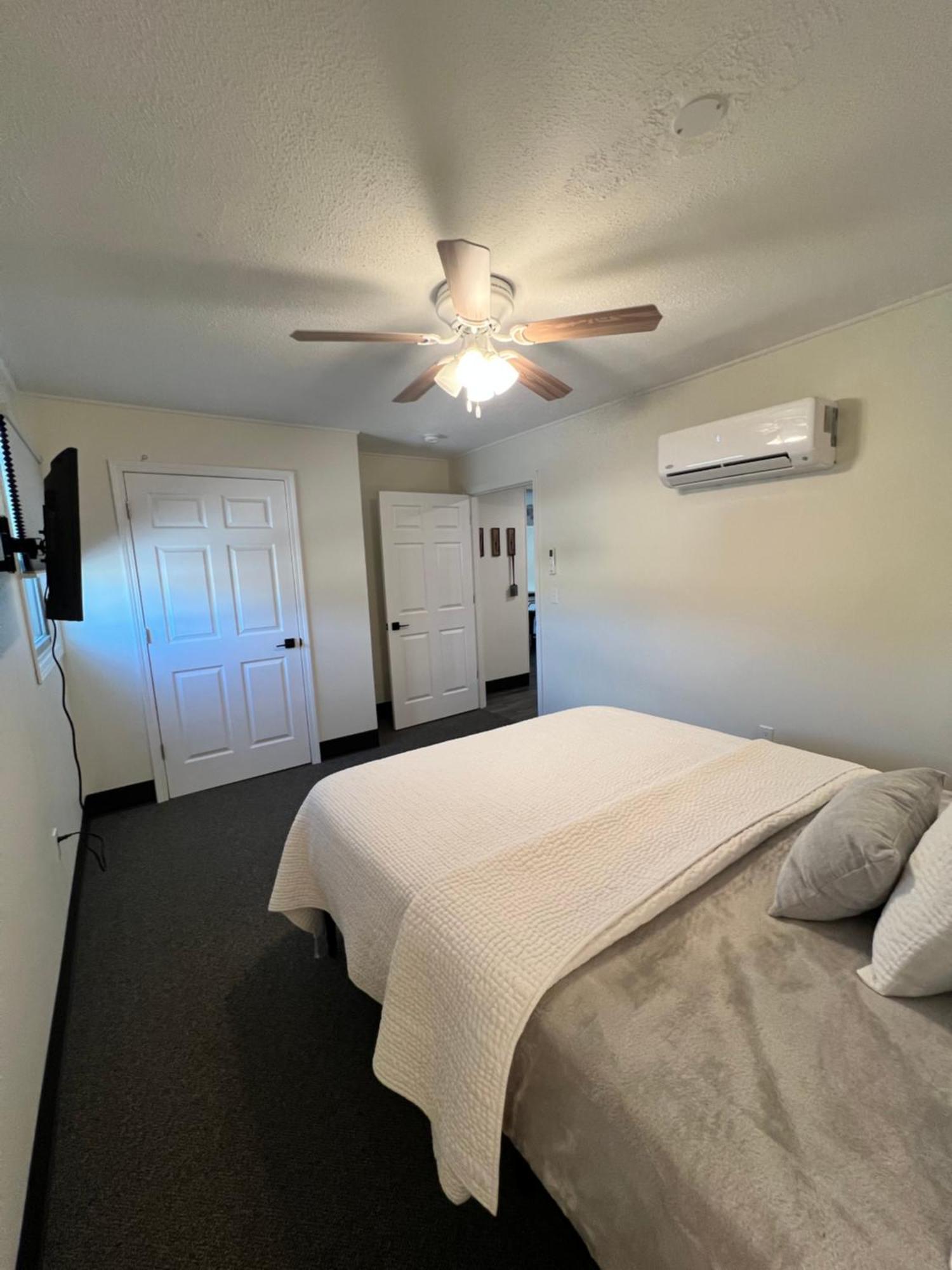 River City Inn Parsons Extérieur photo
