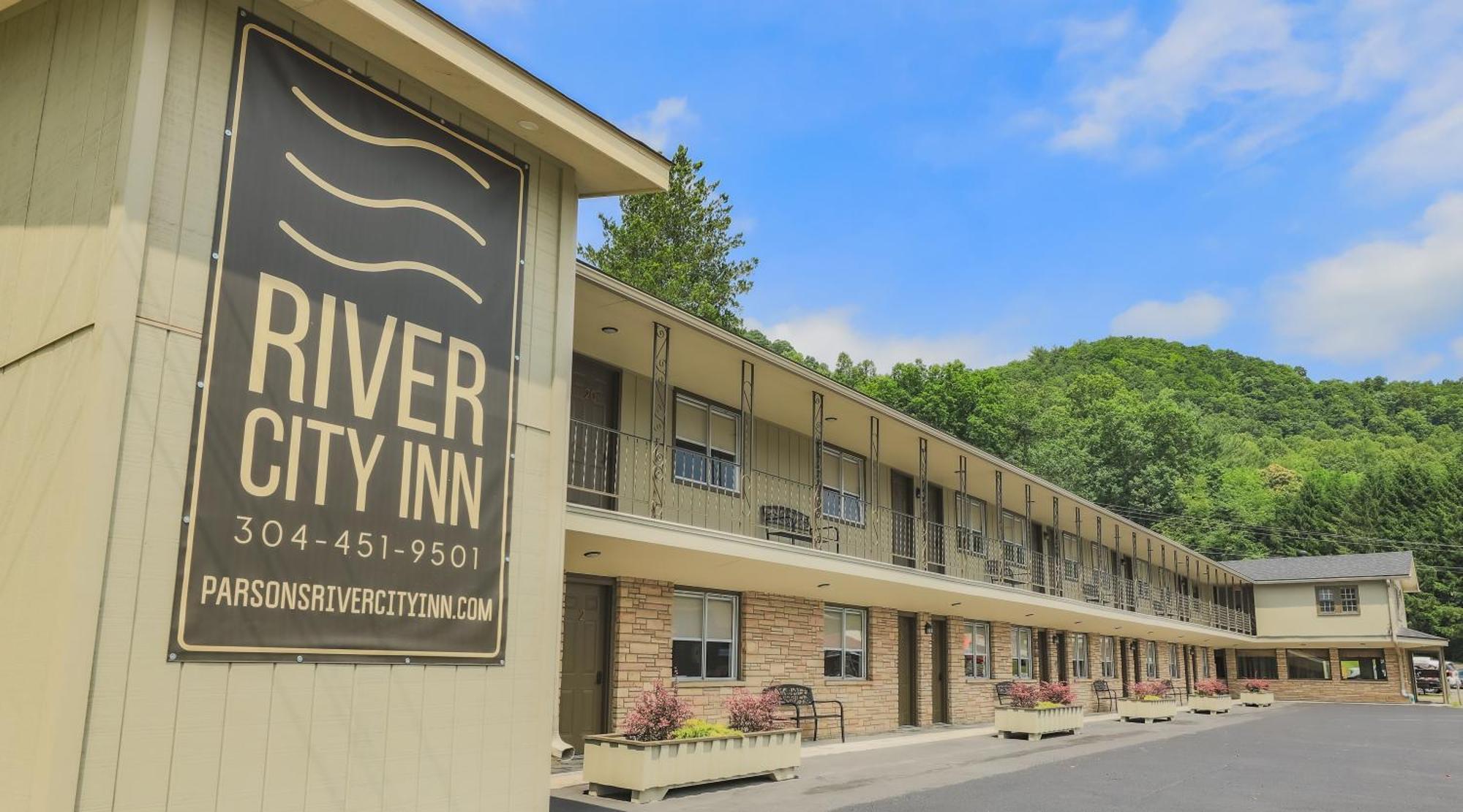 River City Inn Parsons Extérieur photo